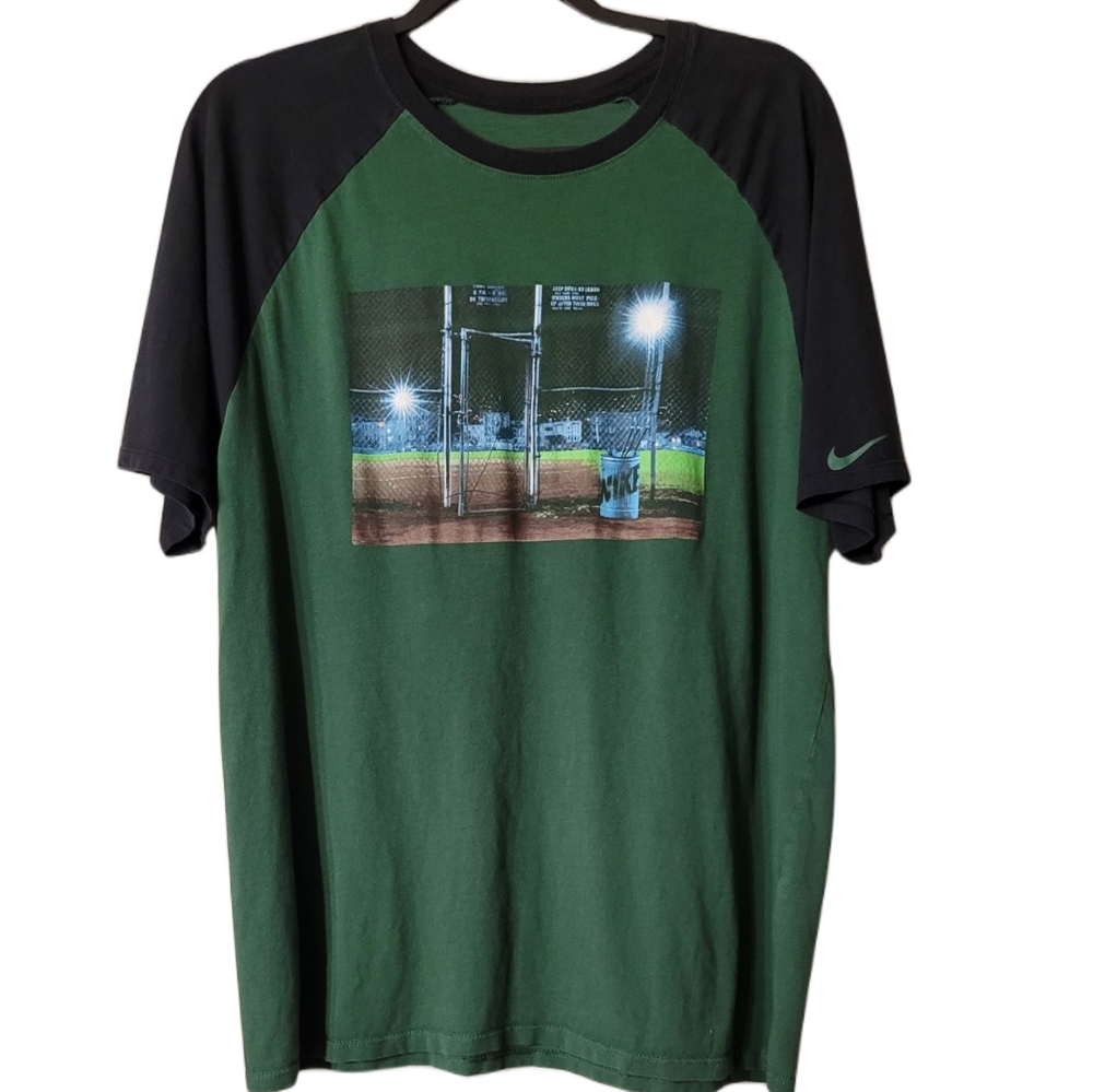 Nike Ringer Tee Size Large Green and Black